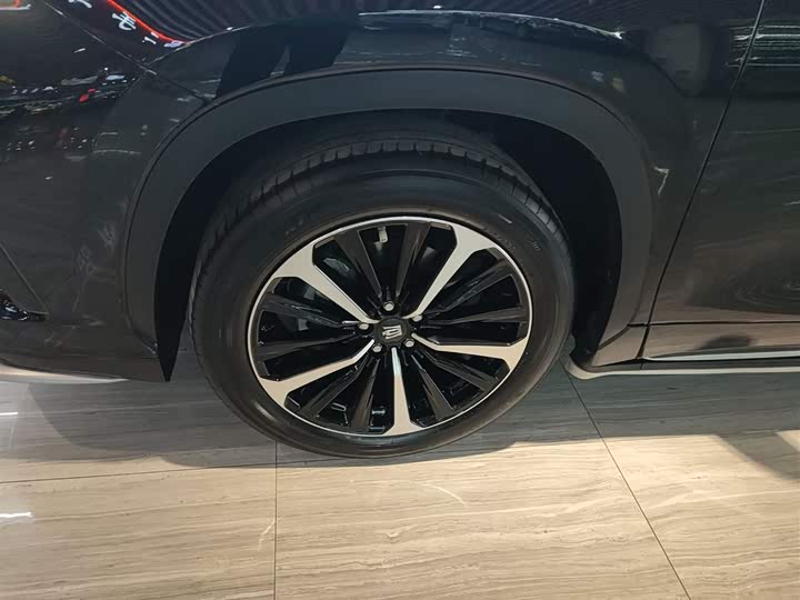 Фото 22 - Toyota Crown Kluger