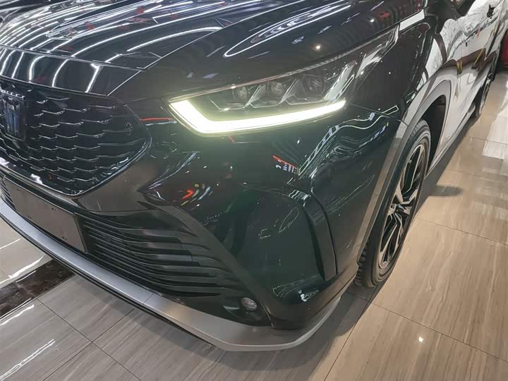 Фото 23 - Toyota Crown Kluger