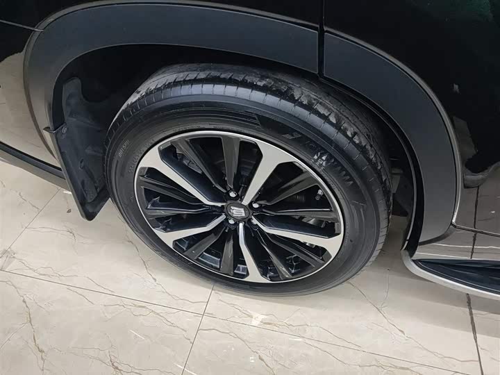 Фото 25 - Toyota Crown Kluger