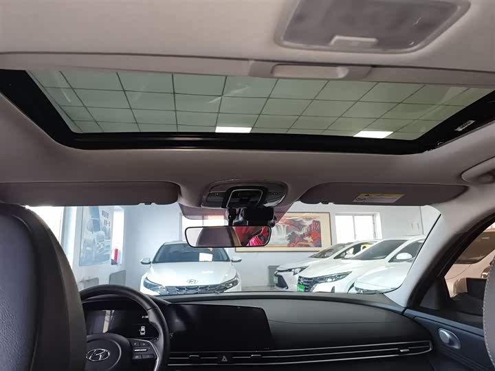 Фото 18 - Hyundai Elantra N line