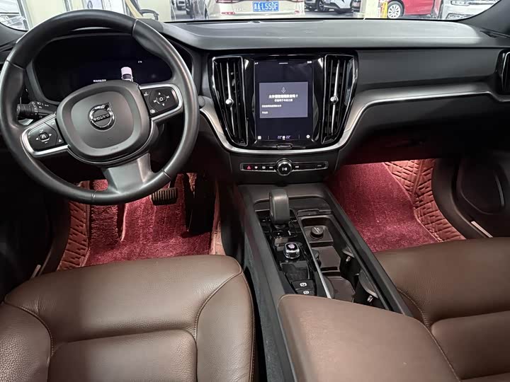 Фото 14 - Volvo S60