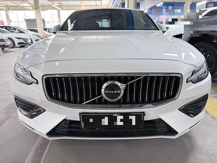 Фото 2 - Volvo S60