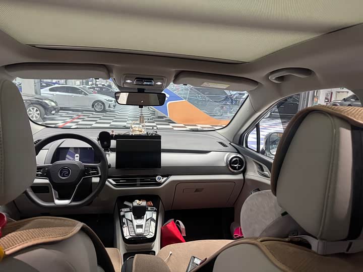 Фото 14 - BYD Yuan Pro