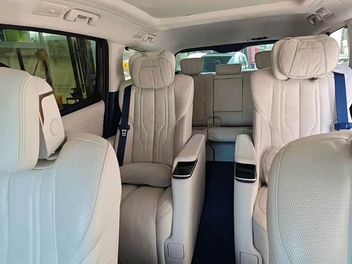 Фото 9 - Buick GL8 Century