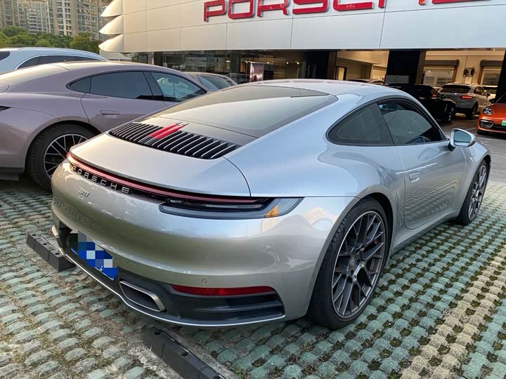 Фото 4 - Porsche 911