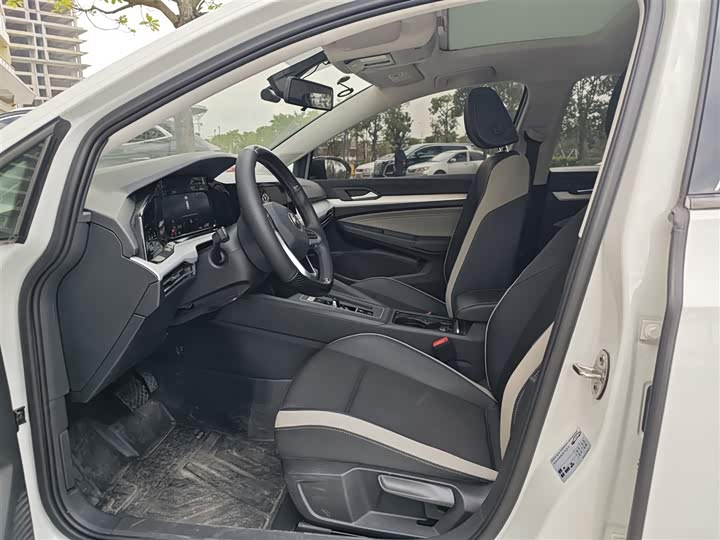 Фото 4 - Volkswagen Golf