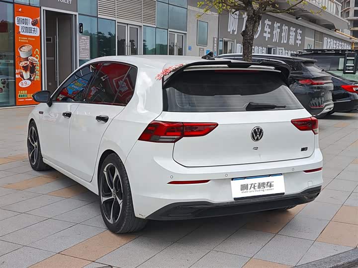 Фото 9 - Volkswagen Golf