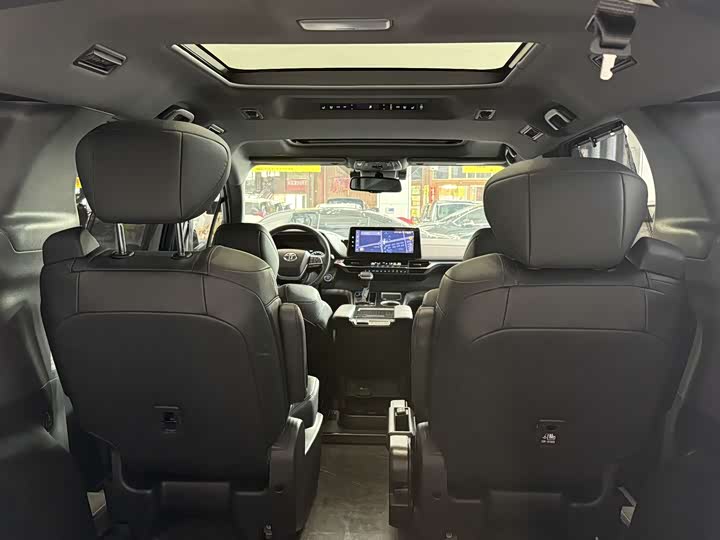 Фото 21 - Toyota Sienna