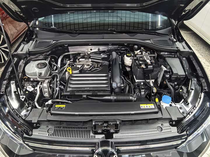 Фото 11 - Volkswagen Golf