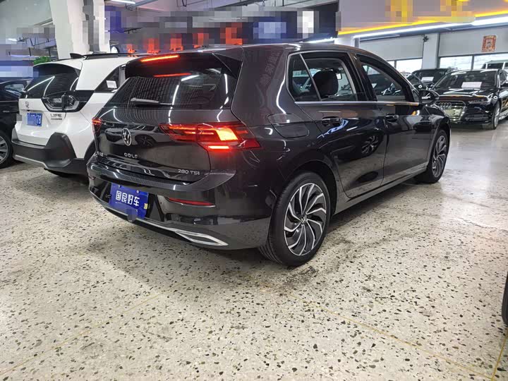 Фото 4 - Volkswagen Golf