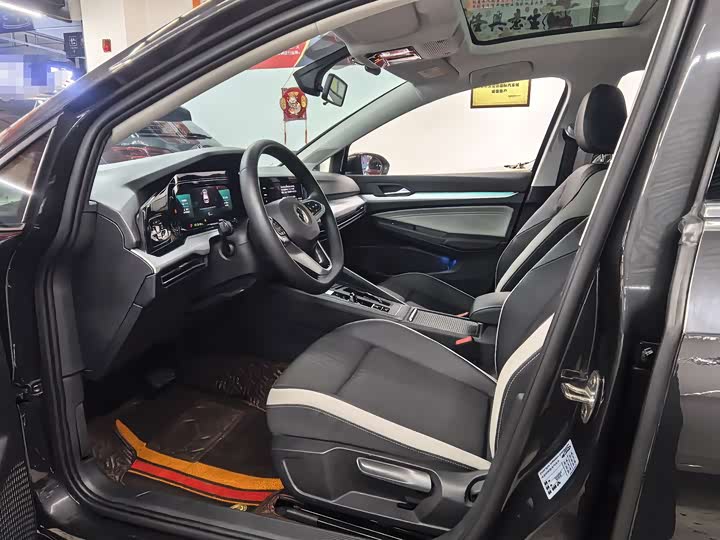 Фото 8 - Volkswagen Golf