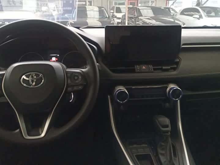 Фото 12 - Toyota Wildlander