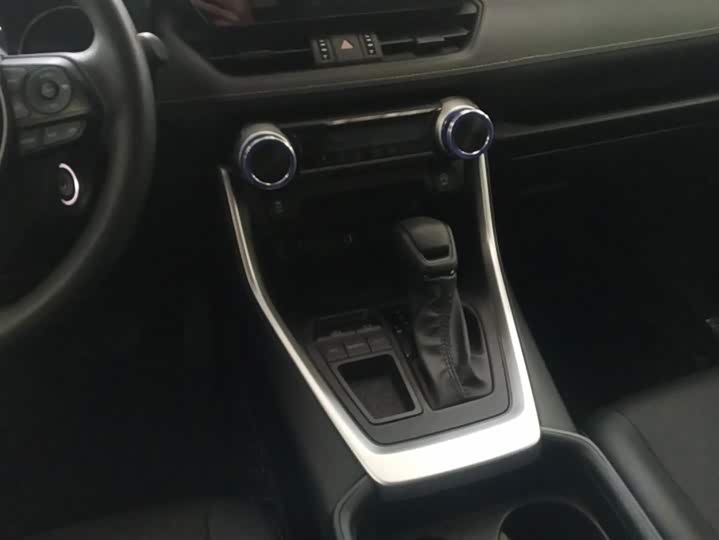 Фото 13 - Toyota Wildlander