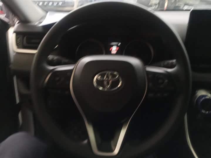 Фото 15 - Toyota Wildlander