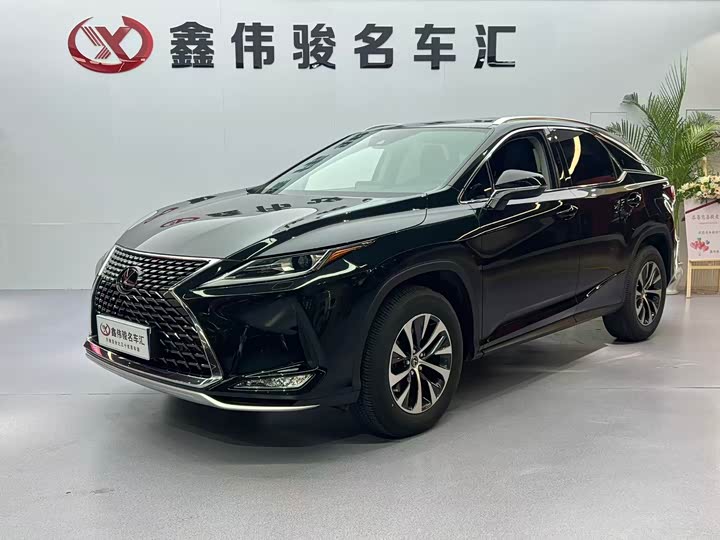 Фото 3 - Lexus RX
