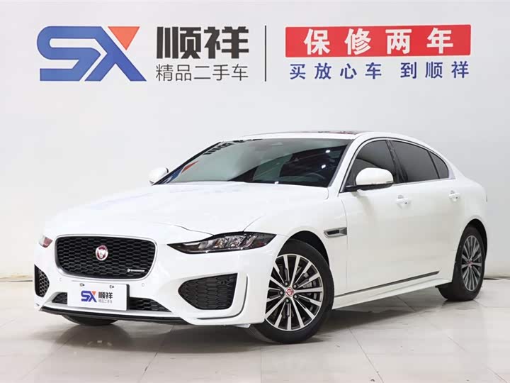 Фото 1 - Jaguar XE L