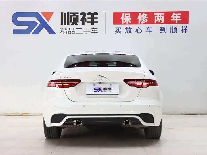 Фото 7 - Jaguar XE L