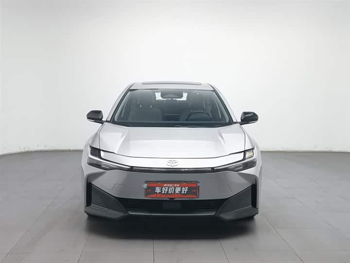 Фото 3 - Toyota bZ3