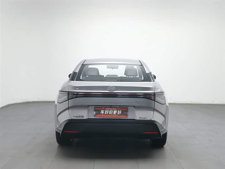 Фото 4 - Toyota bZ3