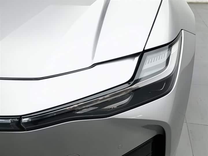 Фото 7 - Toyota bZ3