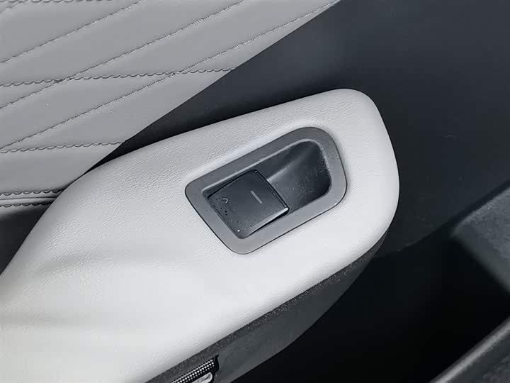 Фото 9 - Toyota bZ3