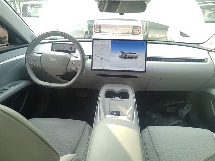 Фото 10 - XPeng Mona M03