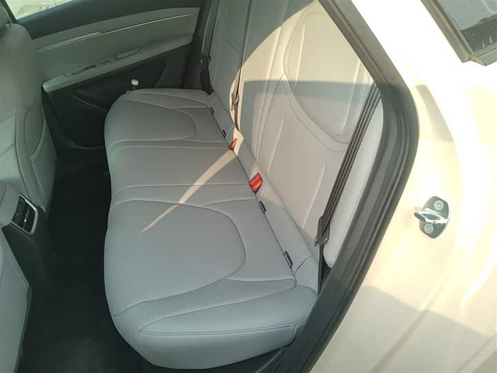 Фото 17 - XPeng Mona M03