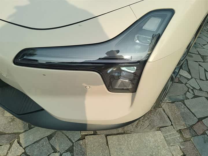 Фото 24 - XPeng Mona M03