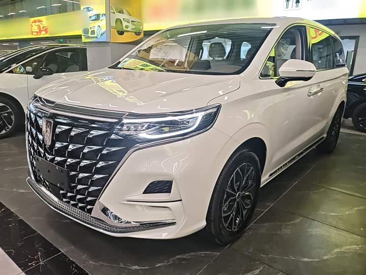 Фото 2 - Roewe iMax 8 EV