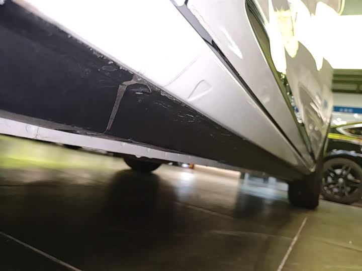 Фото 22 - Roewe iMax 8 EV