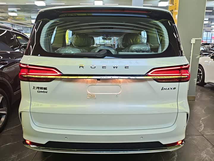 Фото 6 - Roewe iMax 8 EV