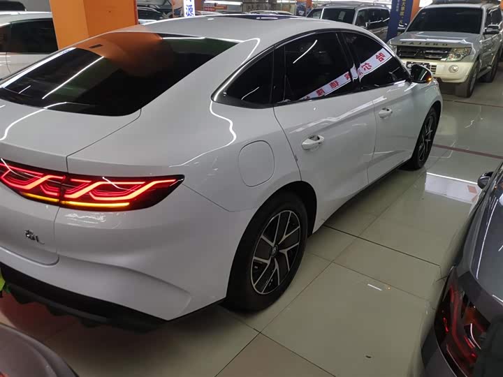 Фото 7 - BYD Qin L