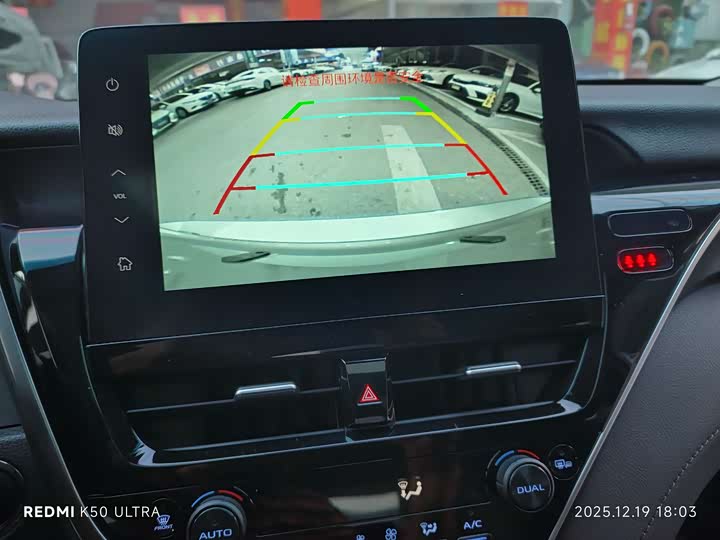 Фото 17 - Toyota Camry