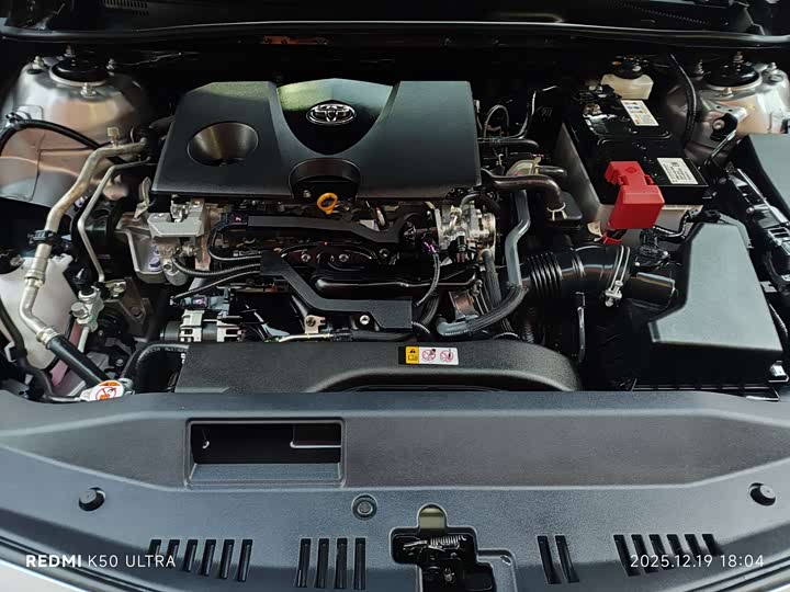 Фото 20 - Toyota Camry