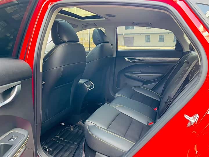 Фото 17 - Geely Binrui