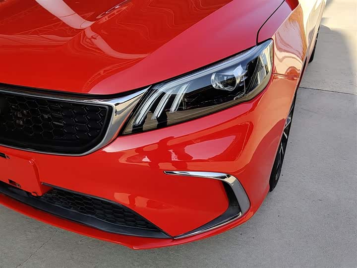 Фото 24 - Geely Binrui