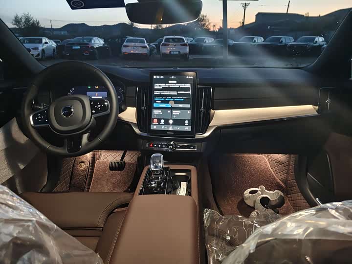 Фото 7 - Volvo S90