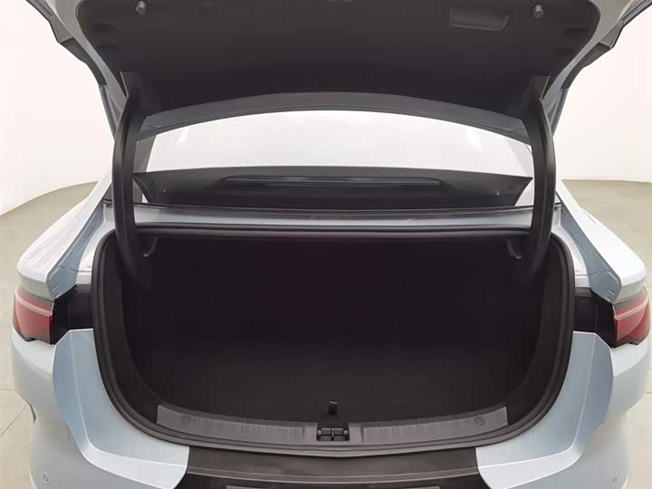 Фото 16 - BYD Qin L