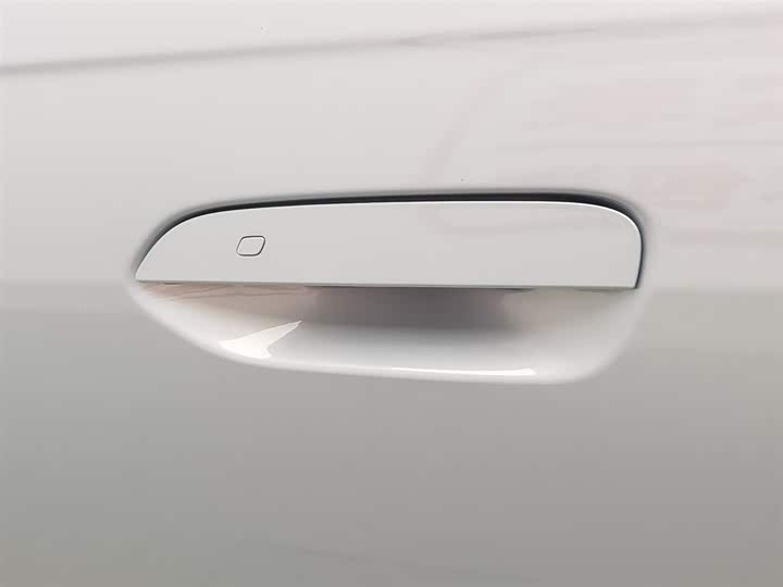 Фото 18 - BYD Qin L