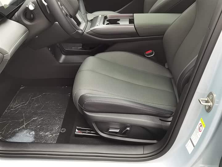 Фото 20 - BYD Qin L