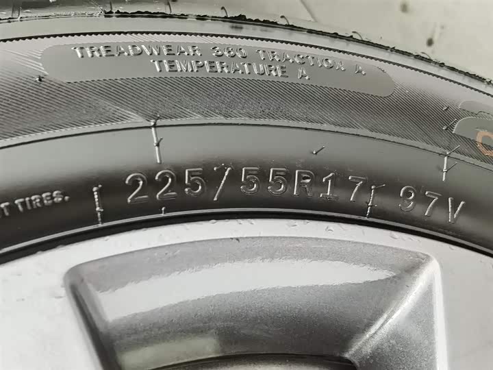 Фото 24 - BYD Qin L