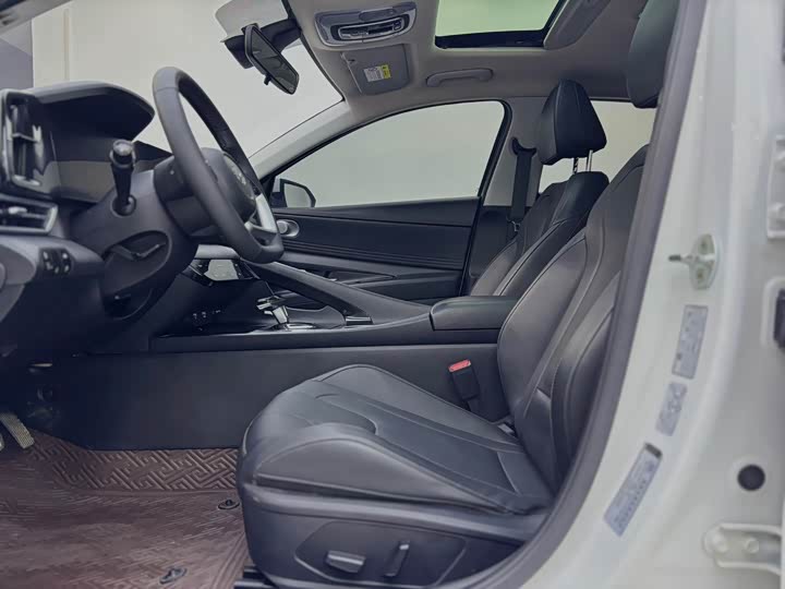 Фото 4 - Hyundai Elantra N line