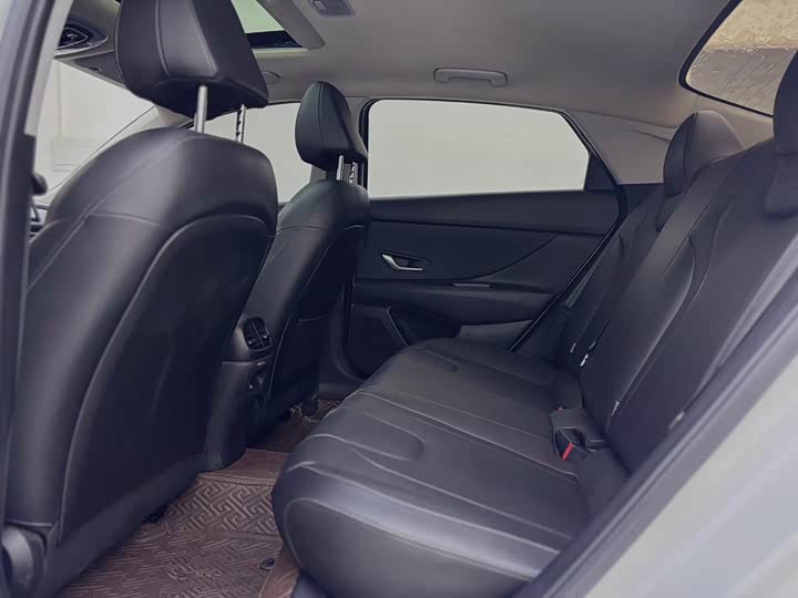 Фото 5 - Hyundai Elantra N line