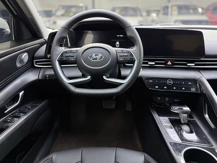 Фото 6 - Hyundai Elantra N line