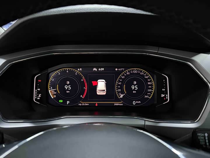 Фото 10 - Volkswagen T-Cross