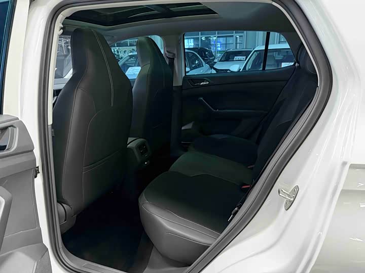 Фото 14 - Volkswagen T-Cross