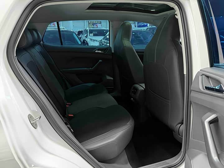 Фото 15 - Volkswagen T-Cross