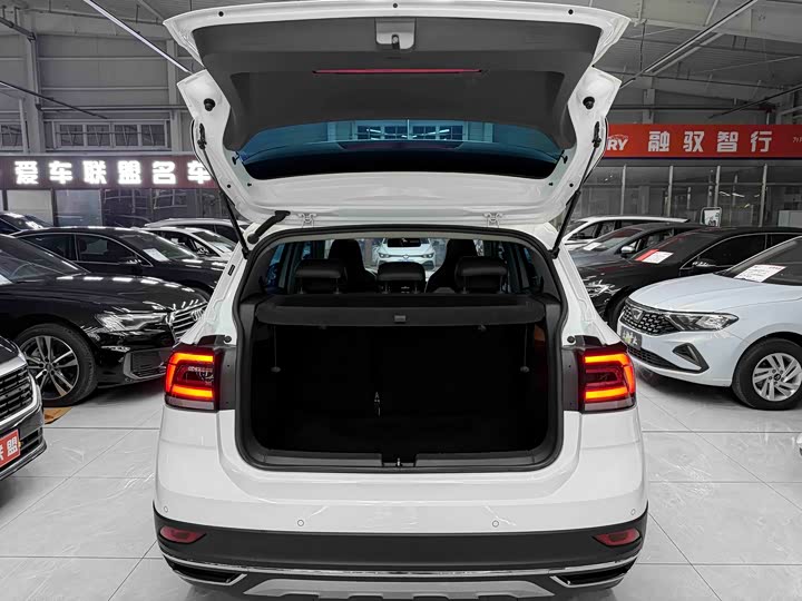 Фото 18 - Volkswagen T-Cross