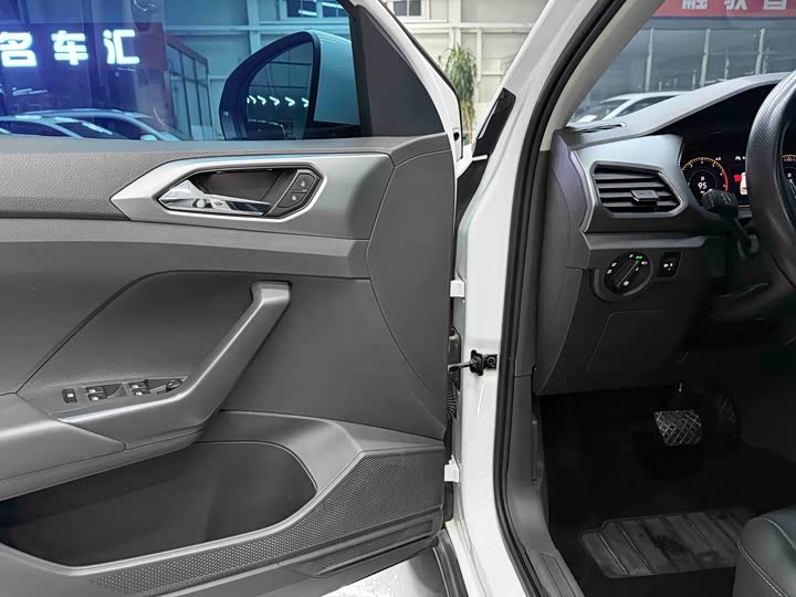 Фото 9 - Volkswagen T-Cross