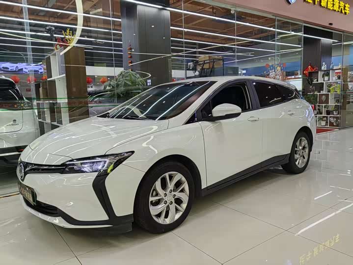 Фото 1 - Buick Velite 6